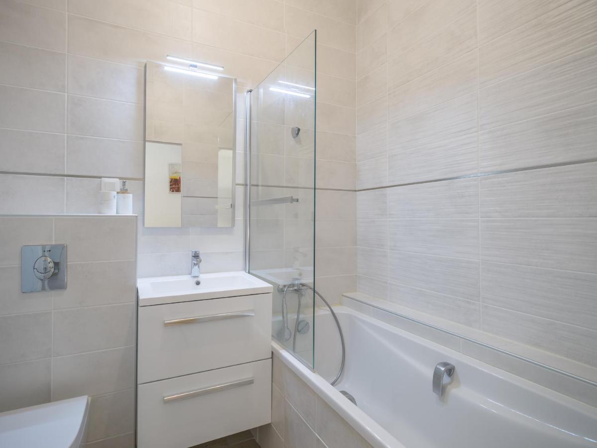 Apartmán Loft Courtalon - Haut Standing - Patio - Parking Prives Troyes Exteriér fotografie