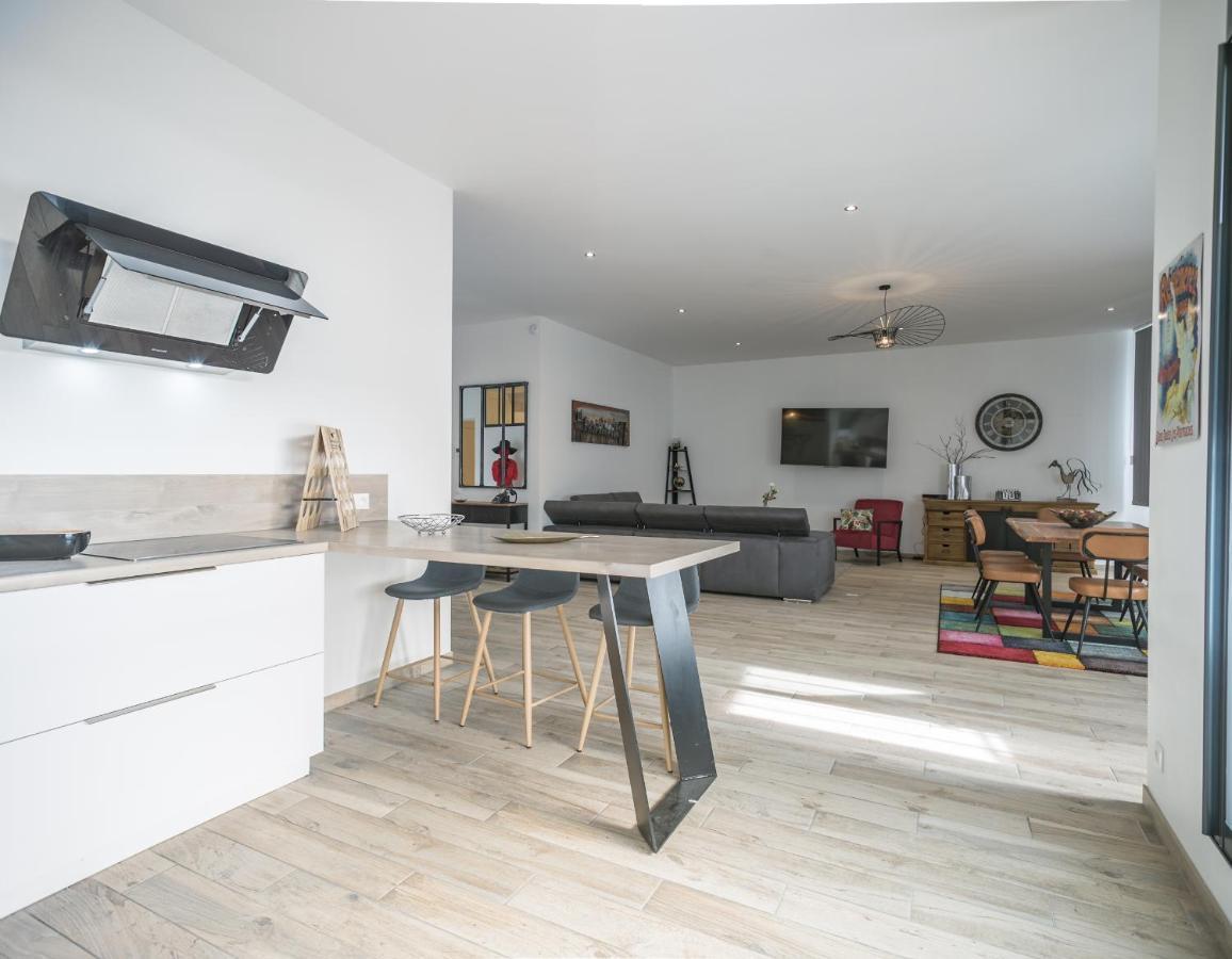 Apartmán Loft Courtalon - Haut Standing - Patio - Parking Prives Troyes Exteriér fotografie