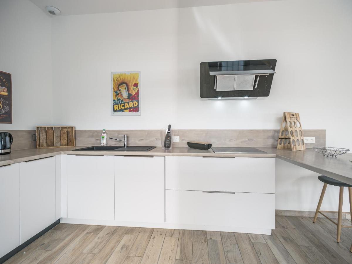 Apartmán Loft Courtalon - Haut Standing - Patio - Parking Prives Troyes Exteriér fotografie